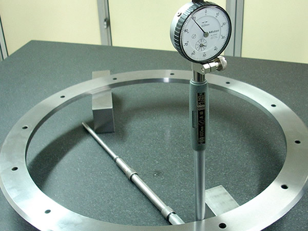 Medición de diámetro interior con alesómetro. Metalúrgica Ricchio